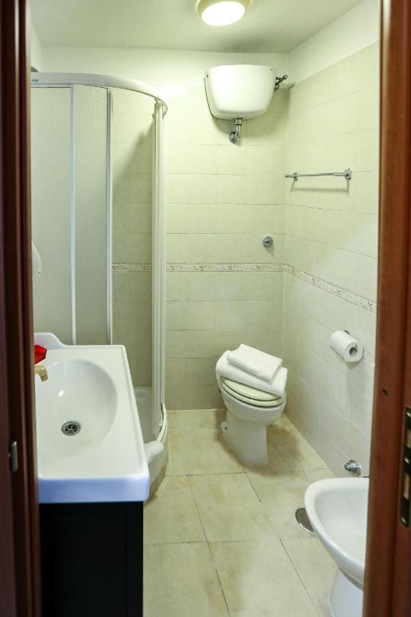 Hotel Lydka Domus Roma Exterior foto